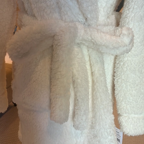 Josie Warm White Dreamcatcher Robe in L/XL - Picture 10 of 17